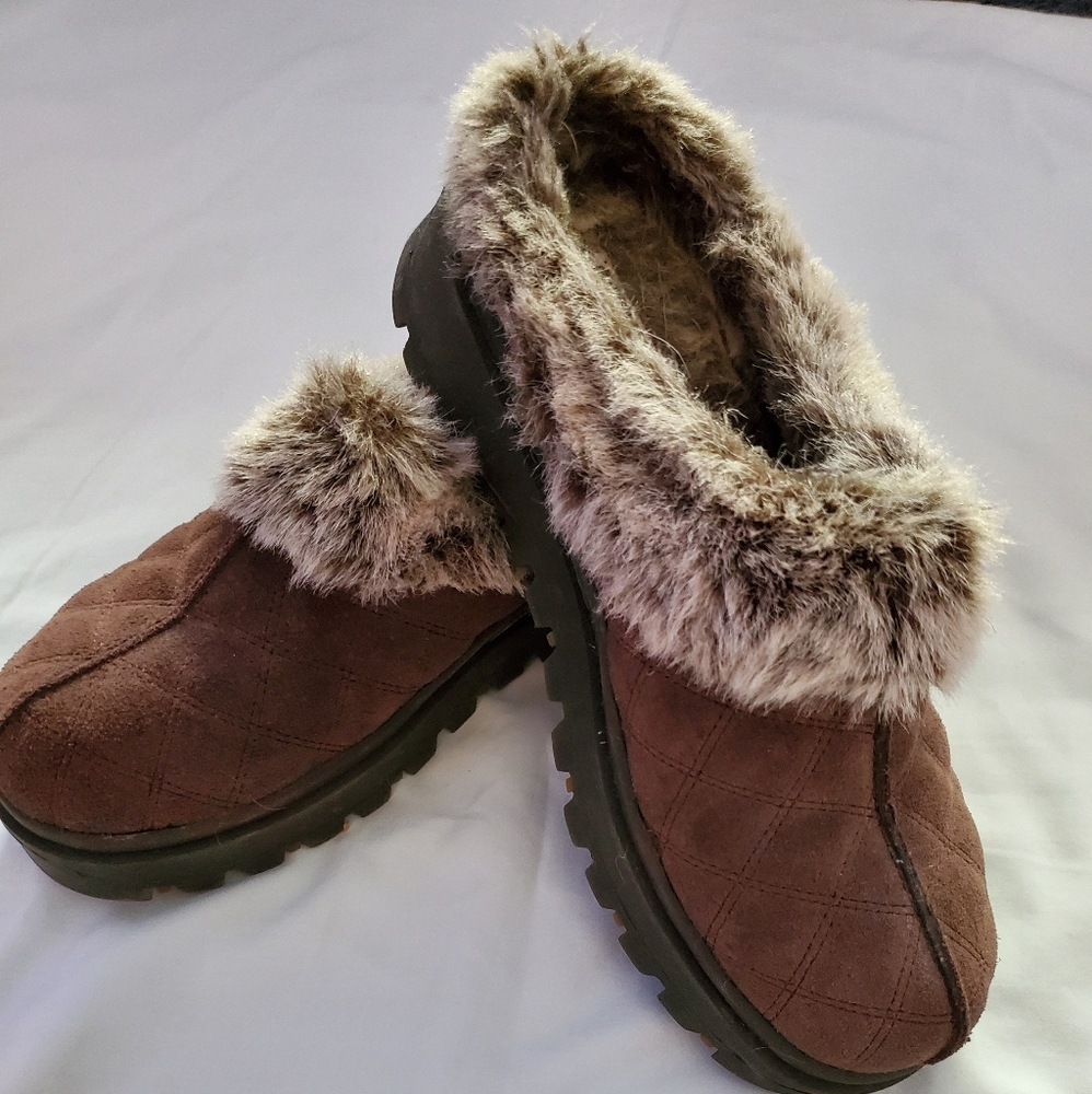 Sketchers slip on mules 9.5